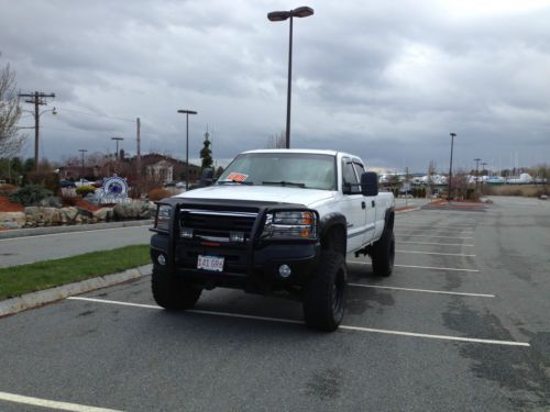 2006 gmc duramax diesel 4x4 truck best offer