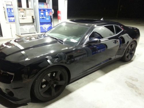 2011 chevrolet camaro ss coupe 2-door 6.2l