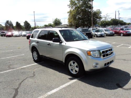 2011 ford escape xlt great buy roomy suv family truck silver alloys sunroof