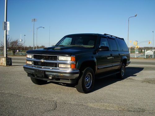 Chevrolet suburban 2500 4x4 lt