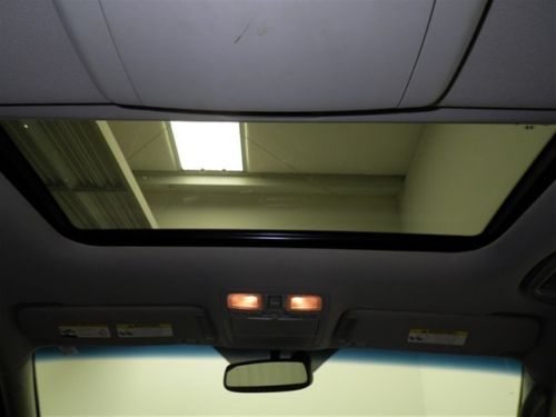 Limited 3.8L Leather seats Traction control - ABS and driveline Clock - In-dash, US $14,999.00, image 21