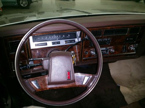1983 Oldsmobile Nintey-Eight Regency Coupe, image 5