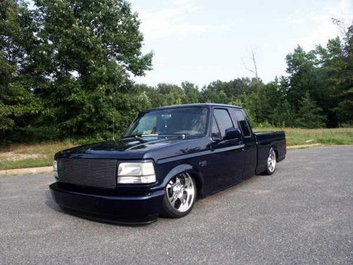 1995 ford f-150  bagged on 20" wheels