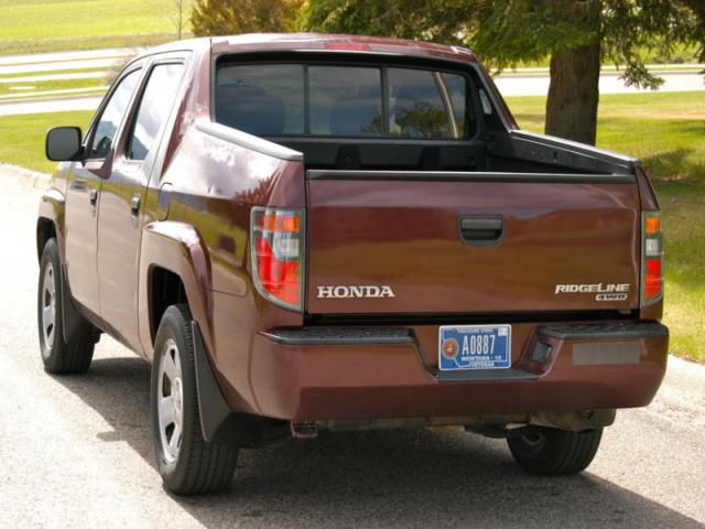 Honda ridgeline rt crew cab pickup 4-door