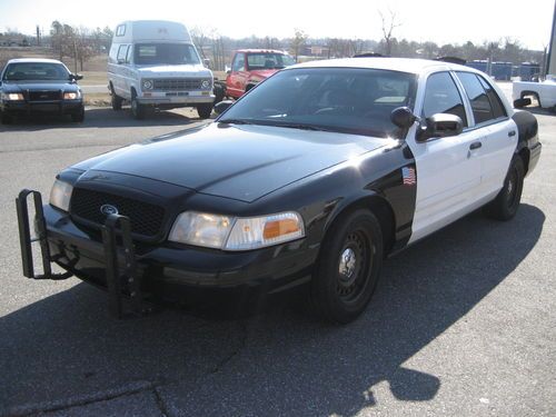 2001 ford crown victoria for parts (fleet #060007)