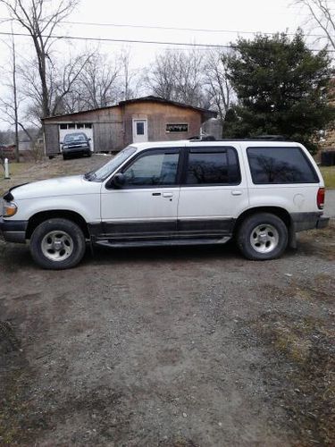 1999 ford explorer xlt sport utility 4-door 4.0l