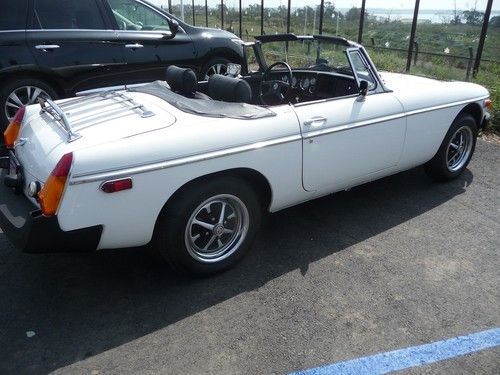 Mgb 1979 only 17,539 fully documented miles... calif .convertible sports car