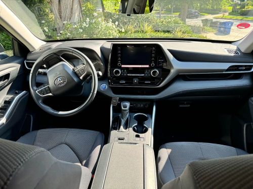 2022 toyota highlander hybrid le
