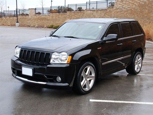 2007 jeep grand cherokee srt8 6.1l  only $8600 leather dvd low mile