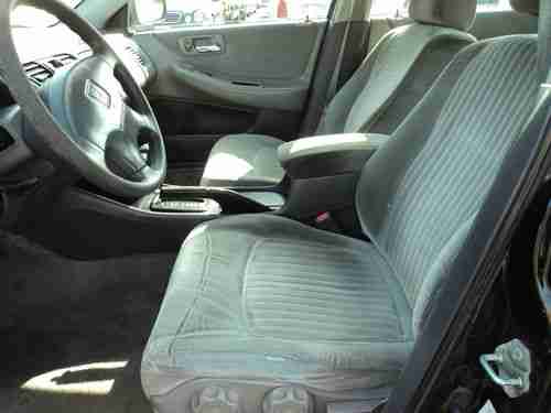 1998 Honda Accord, NO RESERVE, image 2