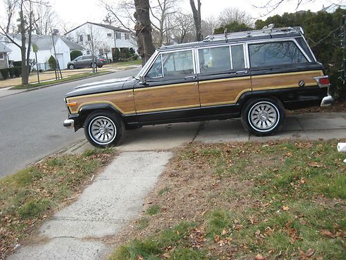 1981jeep grand  wagoneer super clean with 14000 oroginal miles fee shipping