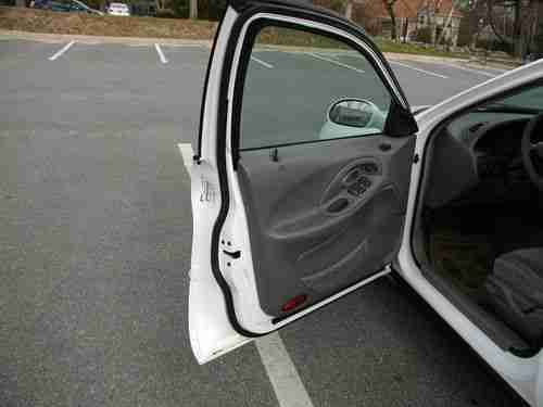 Nice one owner non smoker's car. Runs and drives excellent., US $2,495.00, image 4