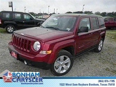 2012 latitude 2.4l red a/c heated seats suv crossover new  full factory warranty