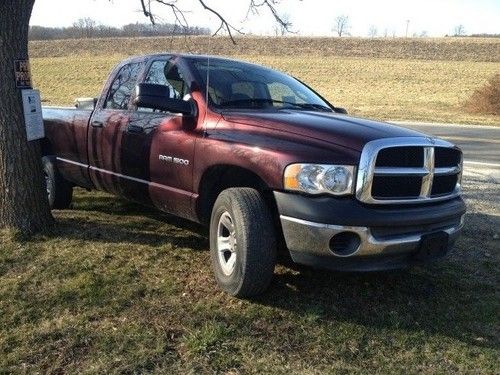 2005 dodge 1500 with crew cab and extended bed includes bed-mounted toolbox