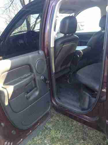 2005 Dodge 1500 With Crew Cab and Extended Bed includes bed-mounted toolbox, image 6