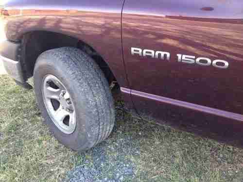 2005 Dodge 1500 With Crew Cab and Extended Bed includes bed-mounted toolbox, image 9