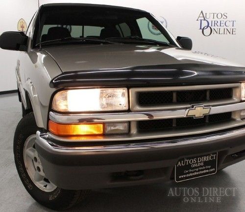 We finance 2001 chevrolet s-10 crew cab ls 4wd clean carfax pwrwndws/mrrs cd a/c