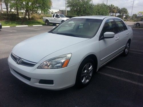 2006 honda accord ex sedan at w/ leather and sunroof *** financing available