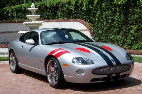 2005 jaguar xkr base coupe 2-door 4.2l