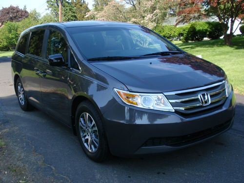 2012 honda odyssey ex-l, dvd !!!! sunroof!! power gate!!! nice condition