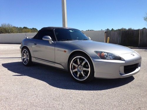 2004 honda s2000 base convertible 2-door 2.2l