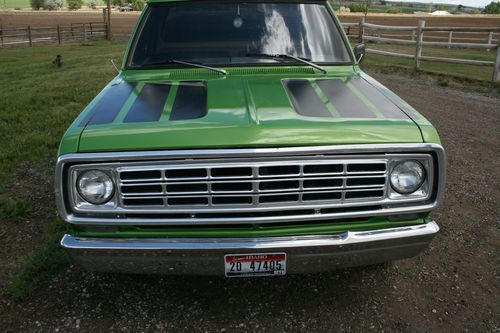 1976 dodge d100 short box fleetside truck