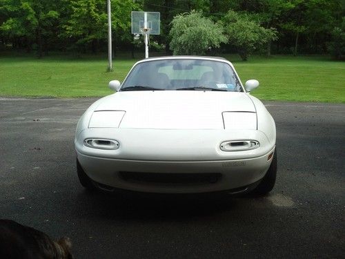 1992 mazda miata base convertible 2-door 1.6l