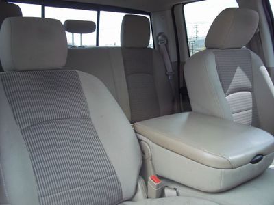 WARRANTY AND FINANCING AVAILABLE! 2011 DODGE RAM 1500 4X4 QUAD CAB, image 12