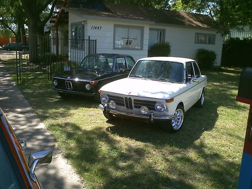 1974 BMW 2002 Schwartz Black, electric moonroof, AC, all new resto.. final sale, image 7