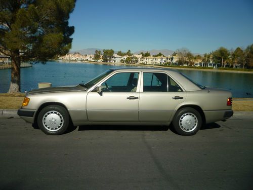 1990 mercedes-benz 300d 2.5 sedan 4-door 2.5l