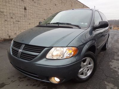 Dodge grand caravan sxt navigation stow-n-go seats heated leather no reserve