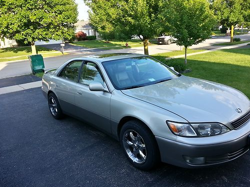 1997 lexus es300 base sedan 4-door 3.0l