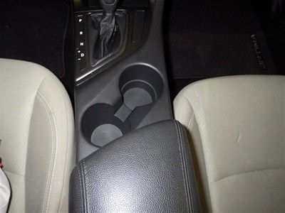 LX 2.4L Turn signal in mirrors, Traction control 1 owner no accidents leather, image 15