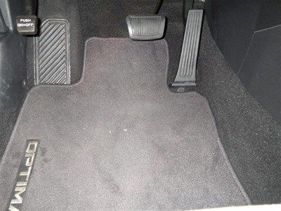 LX 2.4L Turn signal in mirrors, Traction control 1 owner no accidents leather, image 25