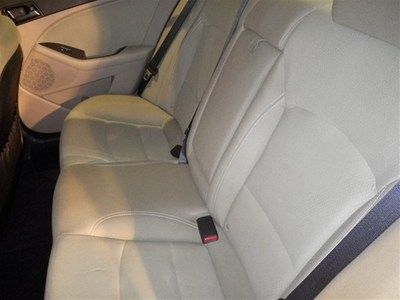 LX 2.4L Turn signal in mirrors, Traction control 1 owner no accidents leather, image 26