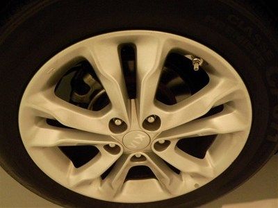 LX 2.4L Turn signal in mirrors, Traction control 1 owner no accidents leather, image 37