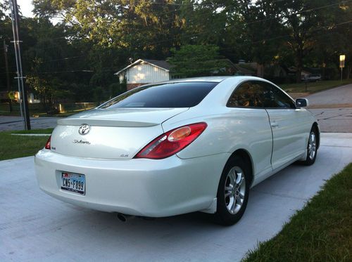 Great Condition, White SE, image 2