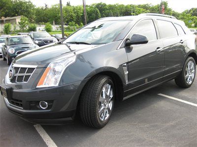 2010 cadillac srx turbo premium awd. navigation, dual dvd. panoramic roof.