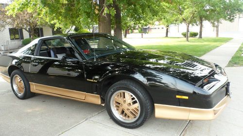 No reserve auction! highest bidder wins! check out this ultra-sharp trans-am!!