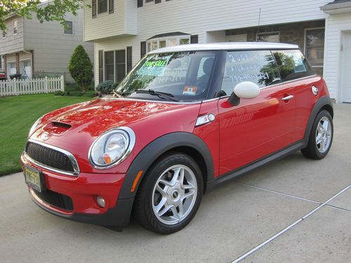 Chili Red, Excellent Condition, Under Warranty until 4/2014 - Private Seller, image 3