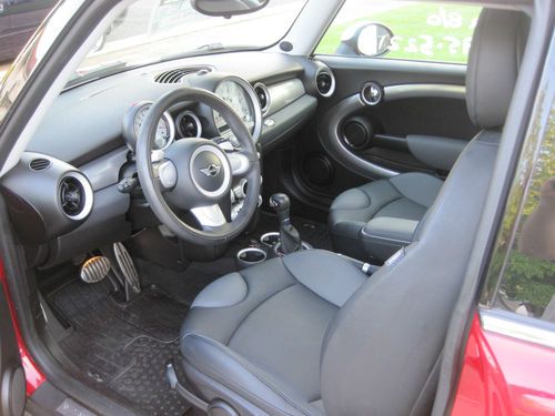 Chili Red, Excellent Condition, Under Warranty until 4/2014 - Private Seller, image 4