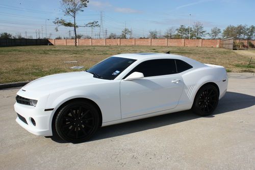 2011 chevrolet camaro ss coupe 2-door 6.2l