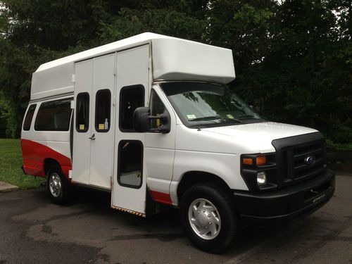 2009 ford e350 wheelchair lift passenger van high top braun millenium carrier!!!