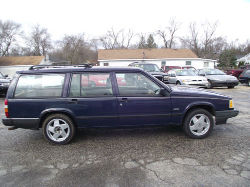 1991 volvo 940 t wagon ,runs well,no reserve.