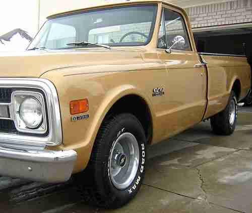 GORGEOUS AND VERY RARE 1969 CHEVY C10 PICKUP- 396 V8 - 32,702 MILES- EXTRA CLEAN, image 10