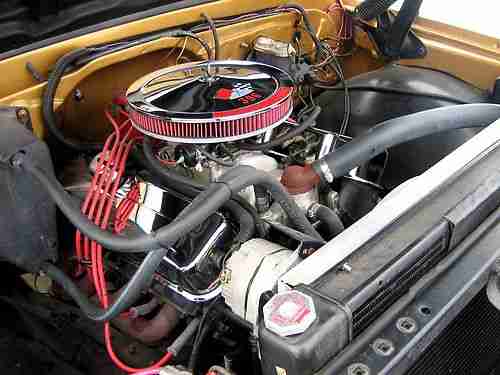 GORGEOUS AND VERY RARE 1969 CHEVY C10 PICKUP- 396 V8 - 32,702 MILES- EXTRA CLEAN, image 13