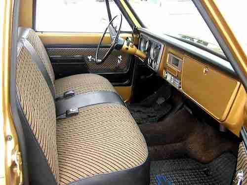 GORGEOUS AND VERY RARE 1969 CHEVY C10 PICKUP- 396 V8 - 32,702 MILES- EXTRA CLEAN, image 17