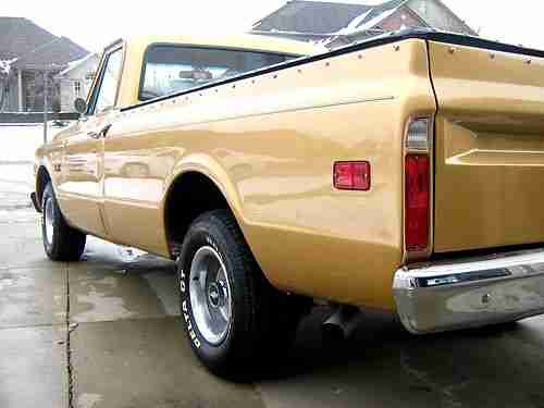 GORGEOUS AND VERY RARE 1969 CHEVY C10 PICKUP- 396 V8 - 32,702 MILES- EXTRA CLEAN, image 18
