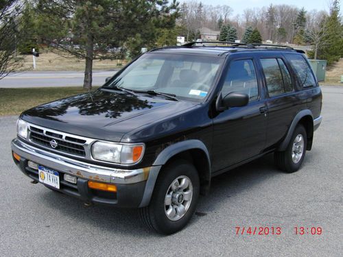 1999 nissan pathfinder se