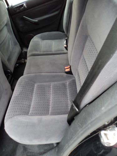 2001Golf4Door 5 Speed Jet Black Runs Super Cold Air NO RESERVE, image 9